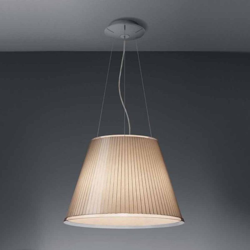 Choose mega suspension Artemide
